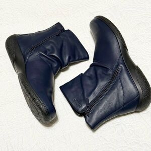 HOTTER US 7 1/2M LADIES WHISPER SLOUCH Blue Zip Leather Ankle Boots